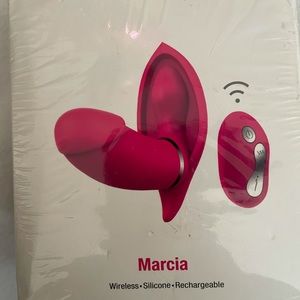 Wireless, rechargeable adult toy